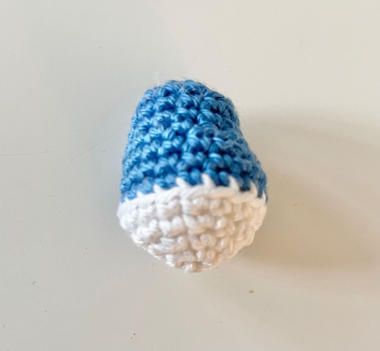 Blog-Inhaltsbild für 'Einfache Häkelanleitung: So gestaltest du deine eigenen Stifthüllen'