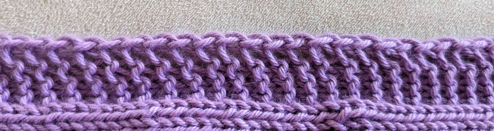 Blog-Inhaltsbild für 'Kostenlose Strickanleitung "Schmetterling" - als Untersetzer oder Abschminkpad'