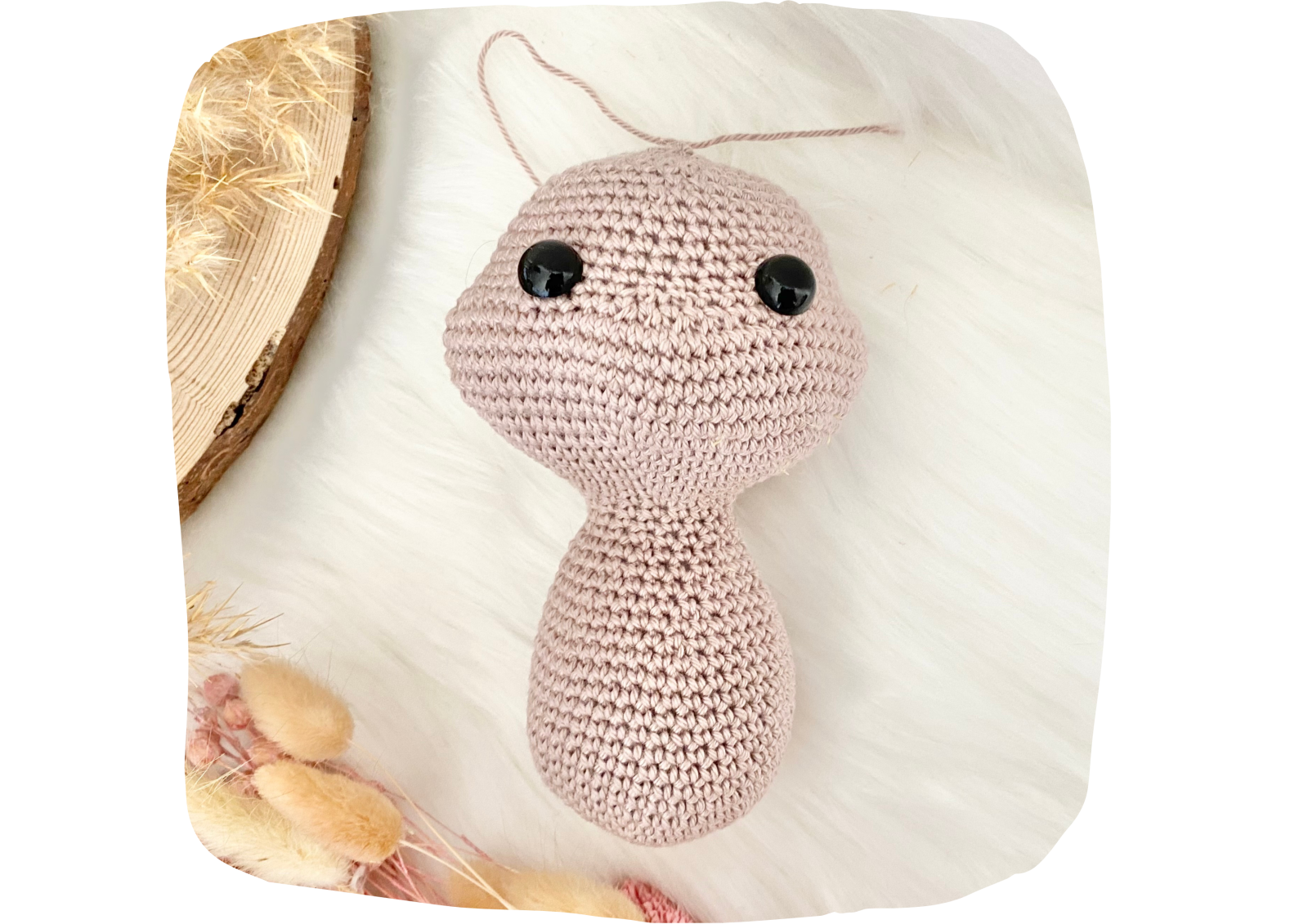 Blog-Inhaltsbild für 'Maus Lena, kostenlose Häkelanleitung von Wolldiamant'