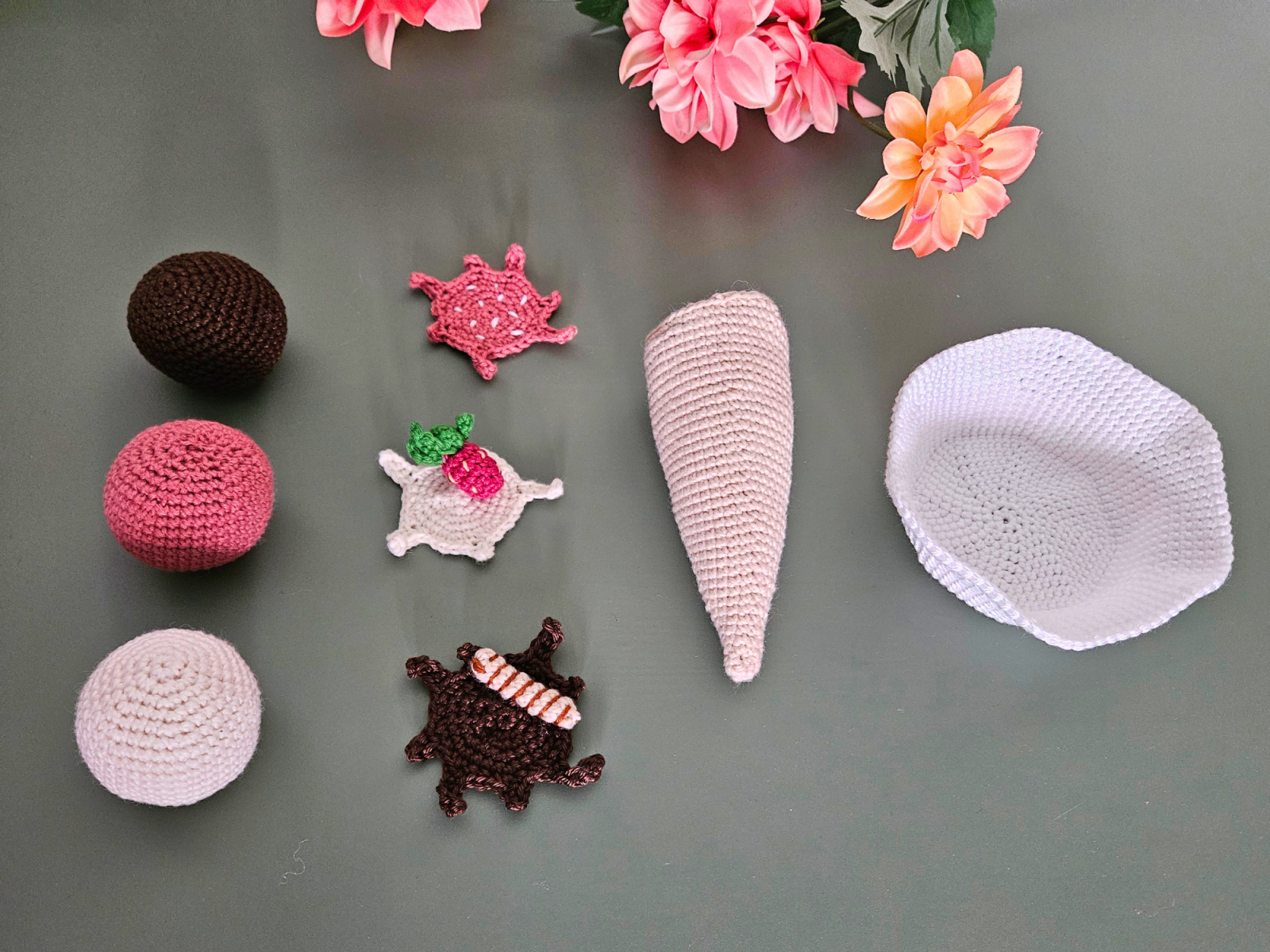 Blog content image for 'Crochet Ice Cream Shop Play Set – Free Pattern for Play Kitchen, Pretend Shop & Children’s Day'