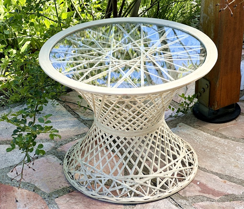 Blog-Inhaltsbild für 'Sommer-DIY: Perfekt sitzende Tischdecken mit Gummizug selbst nähen'