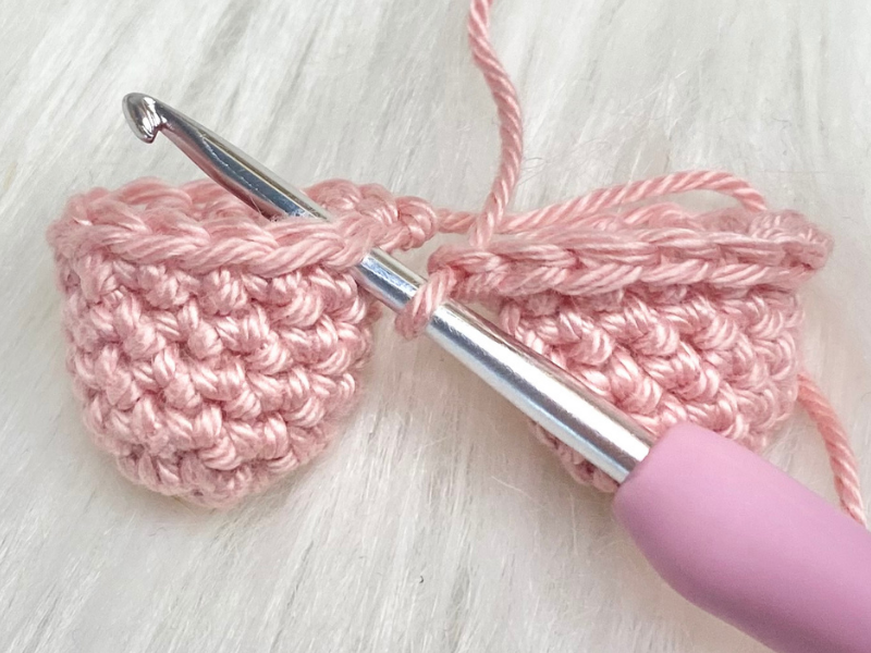 Blog-Inhaltsbild für 'Häkeln lernen: Tipps und Tricks, kostenloses Tutorium von Wolldiamant'