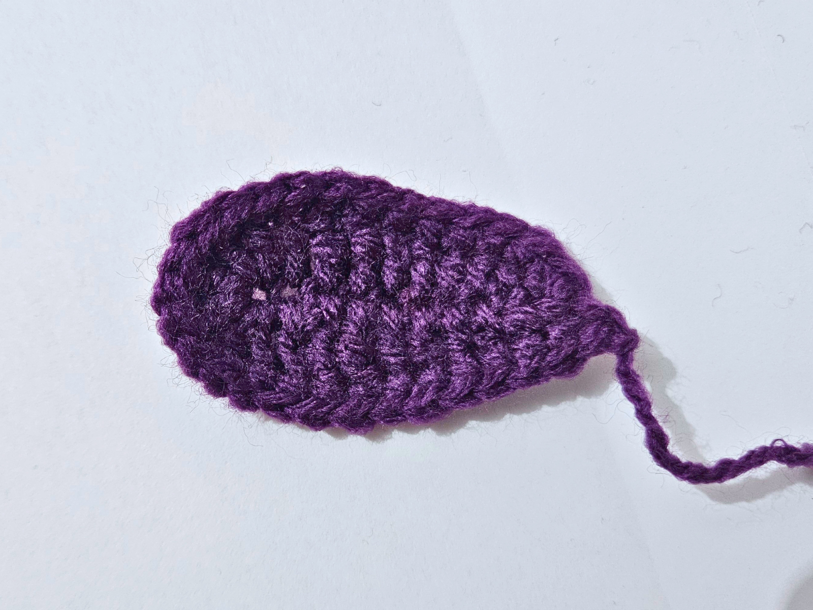 Blog content image for 'Free crochet pattern: Christmas Elf Poinsettia'