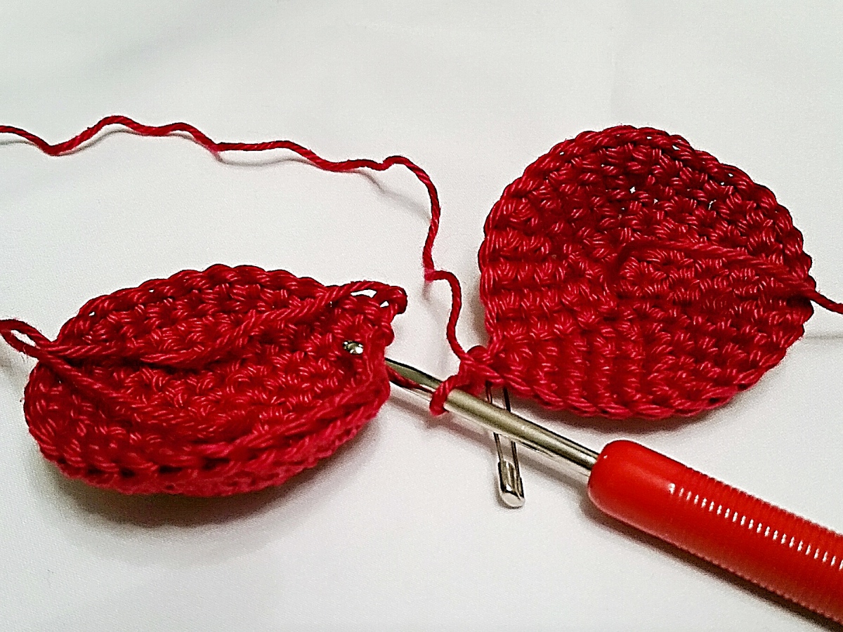 Blog content image for 'Heart „Winter Romance“ – free crochet pattern'