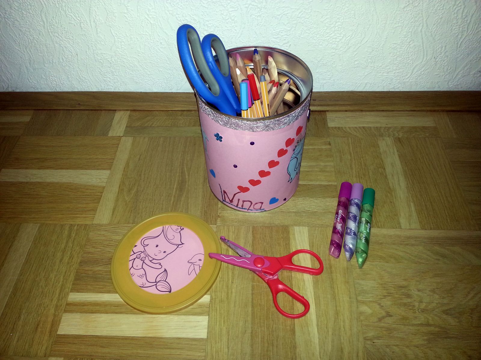 Blog-Inhaltsbild für 'Toller Basteltipp: Schöne Kinderdosen zur Aufbewahrung von kleinen Schätzen'