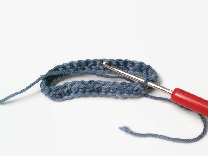 Blog-Inhaltsbild für 'Kostenlose Häkelanleitung für bunte Serviettenringe in zwei Varianten'