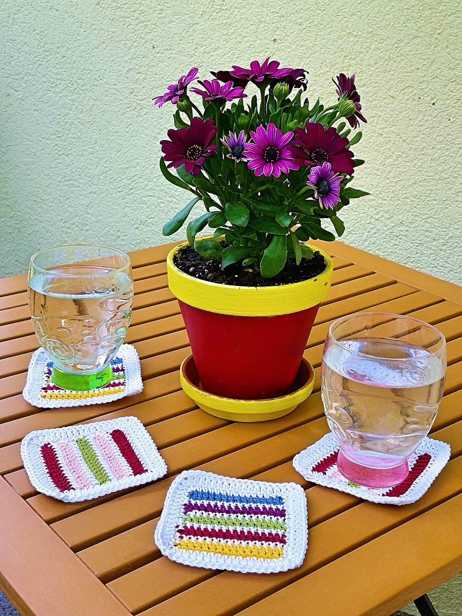 Blog-Inhaltsbild für 'Fröhlich-bunte Untersetzer für die Gartenparty häkeln'