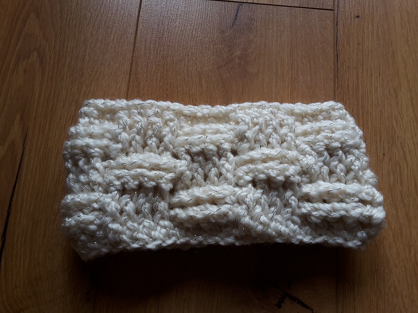 Blog-Inhaltsbild für 'Stirnband im Schachbrettmuster Häkelanleitung'