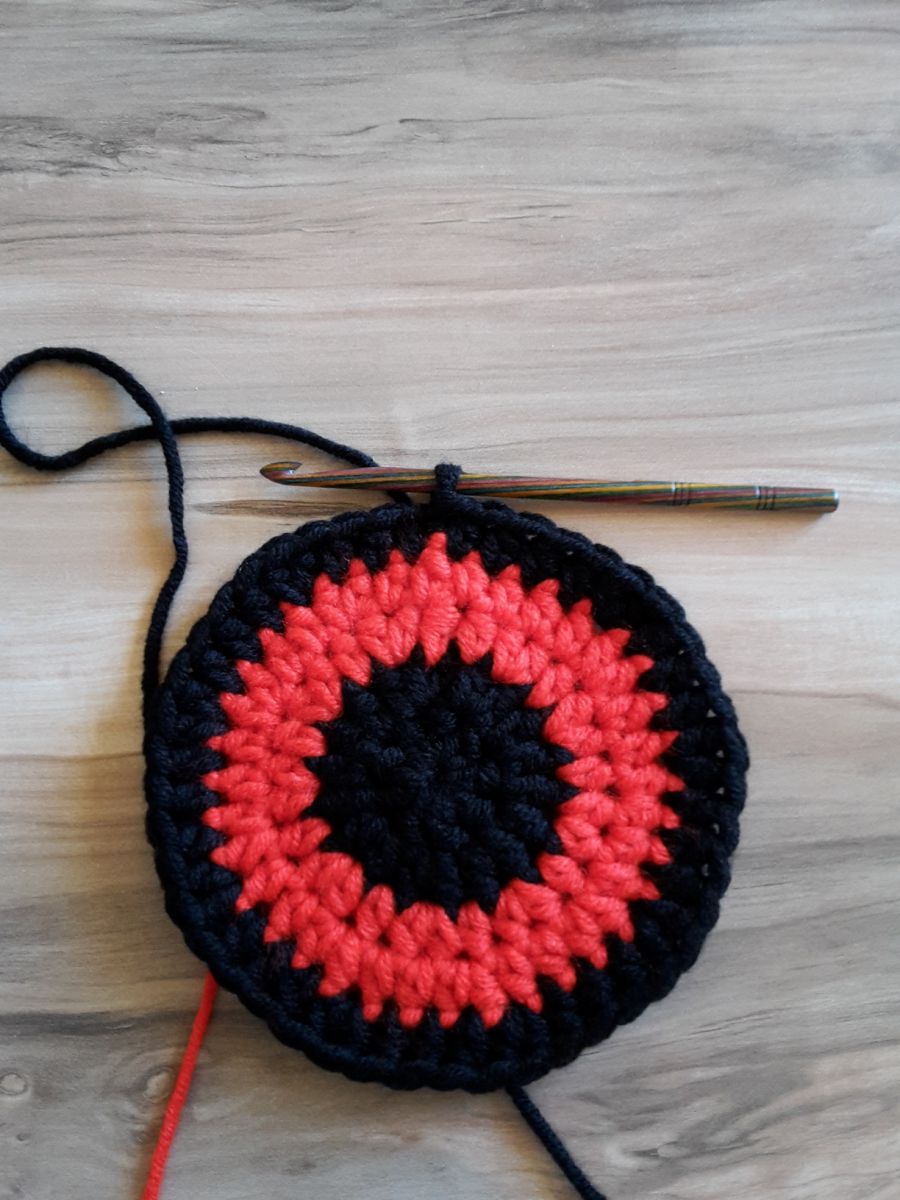 Blog-Inhaltsbild für 'Häkelmütze in gestreiftem Muster'