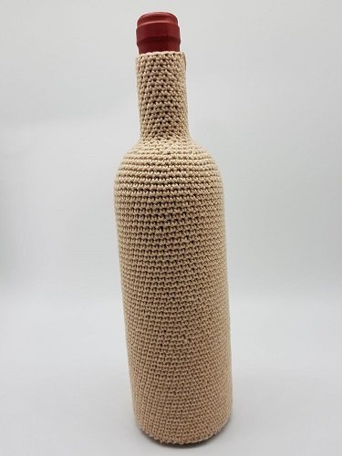 Blog-Inhaltsbild für 'Kostenlose Häkelanleitung "Osterhasen Weinflaschen Anzug"'