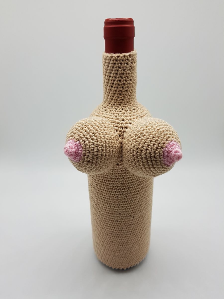 Blog-Inhaltsbild für 'Kostenlose Häkelanleitung für den sexy Weinflaschen Anzug'