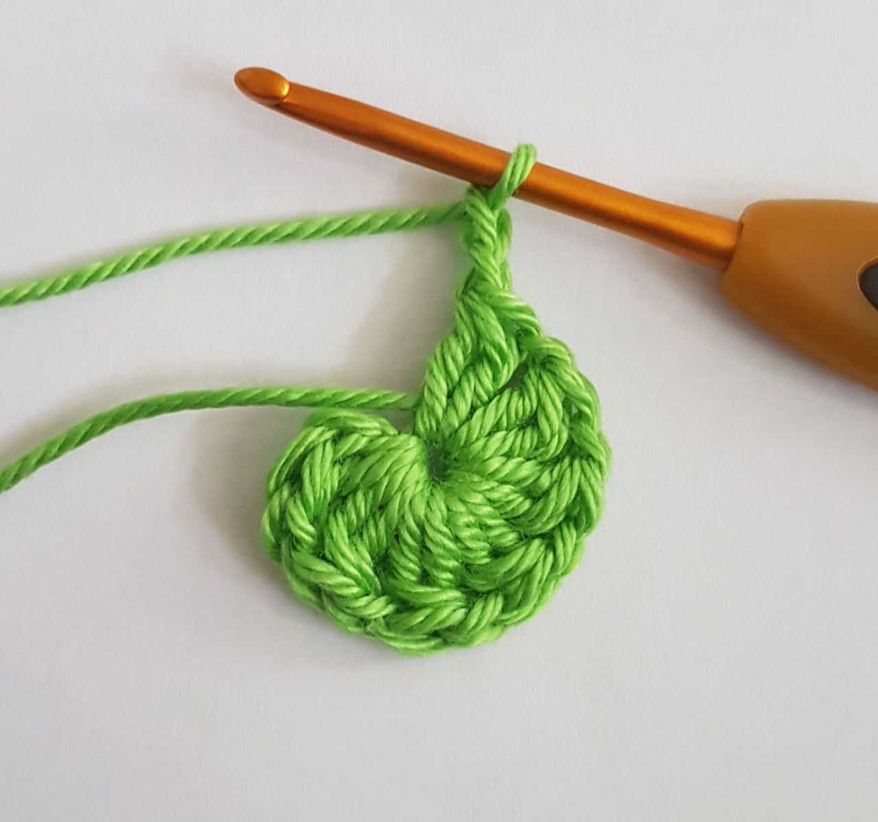 Blog content image for 'Free Crochet Pattern Spring Deco'