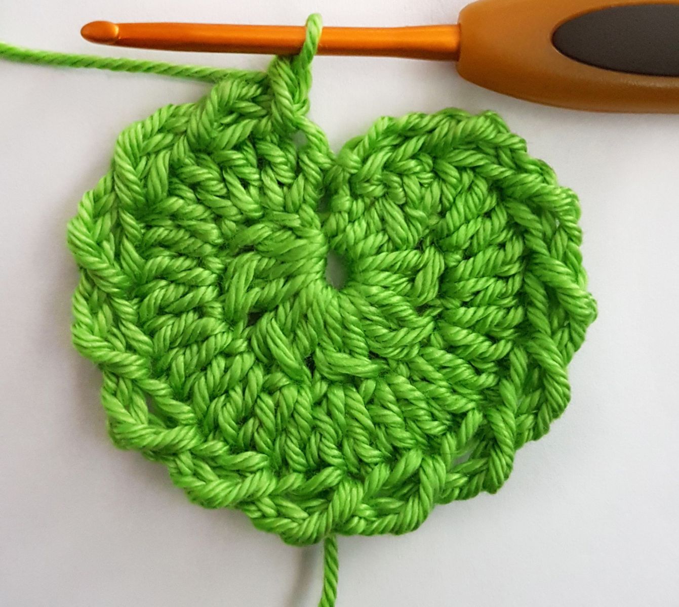Blog content image for 'Free Crochet Pattern Spring Deco'