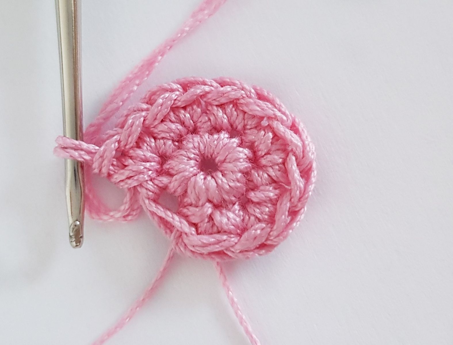 Blog content image for 'Free Crochet Pattern Spring Deco'