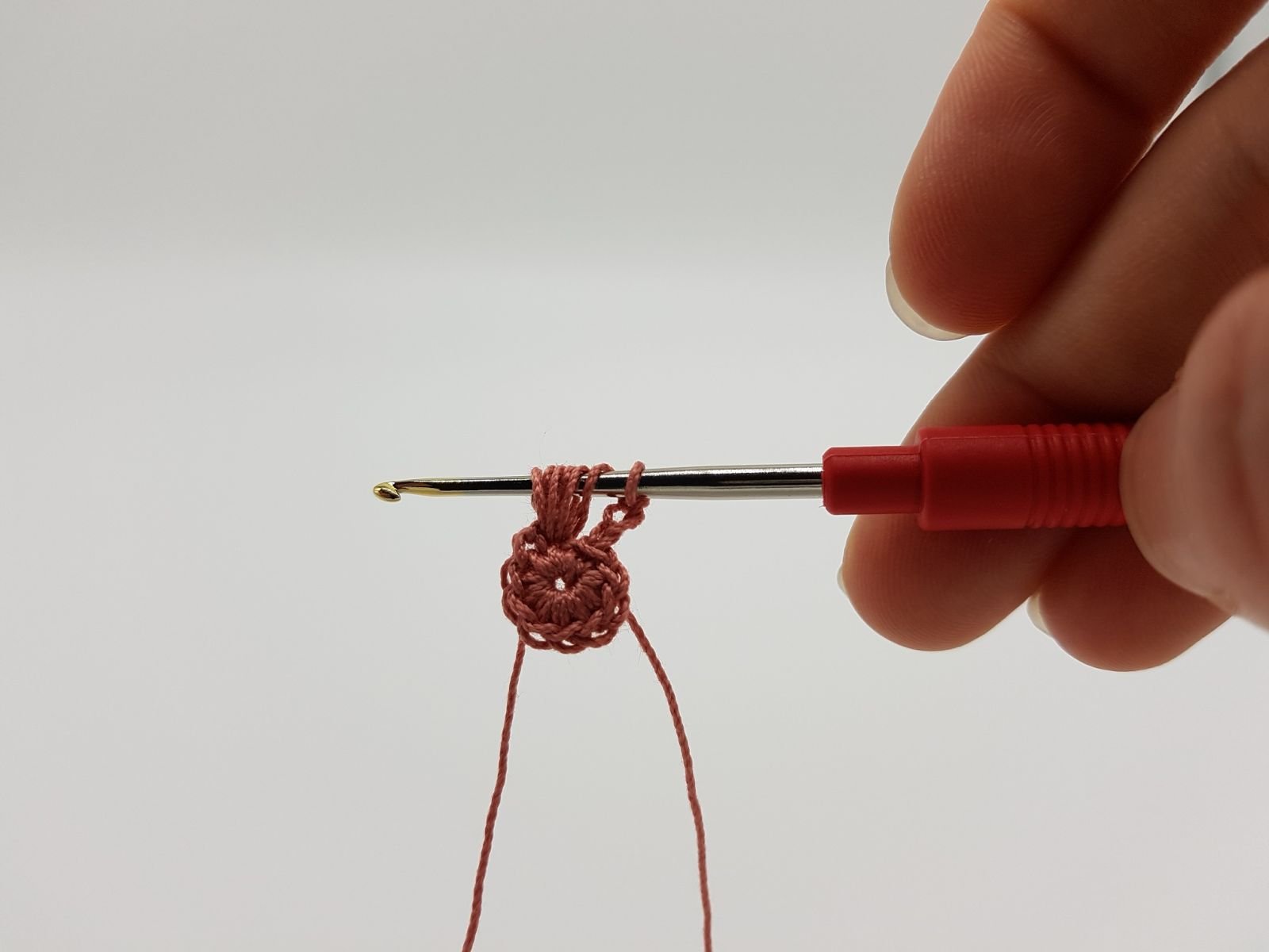 Blog-Inhaltsbild für 'Kostenlose Häkelanleitung Frühlings Eierbecher'