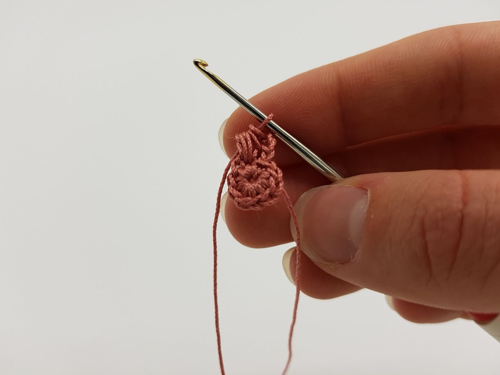 Blog-Inhaltsbild für 'Kostenlose Häkelanleitung Frühlings Eierbecher'