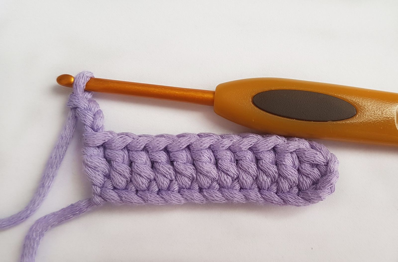 Post double crochet (US)/ Post half double crochet (UK)