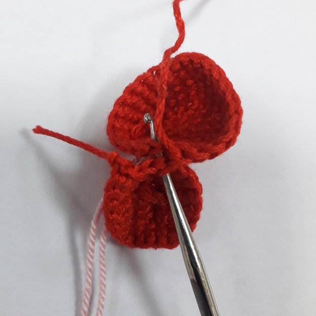 Blog-Inhaltsbild für 'Brosche "Verwundetes Herz"'