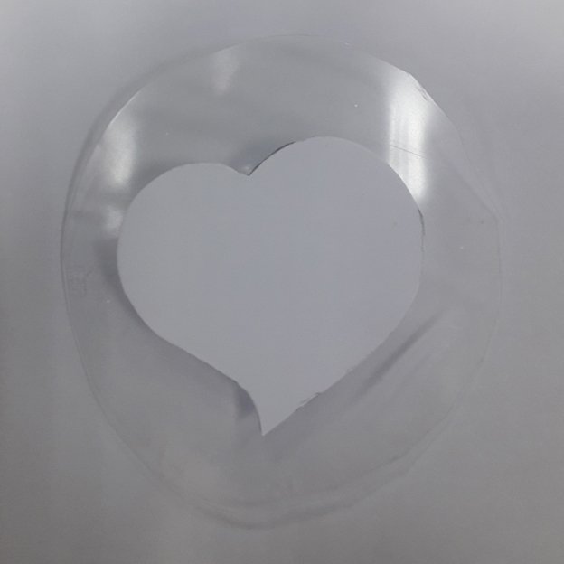 Blog-Inhaltsbild für 'Brosche "Verwundetes Herz"'