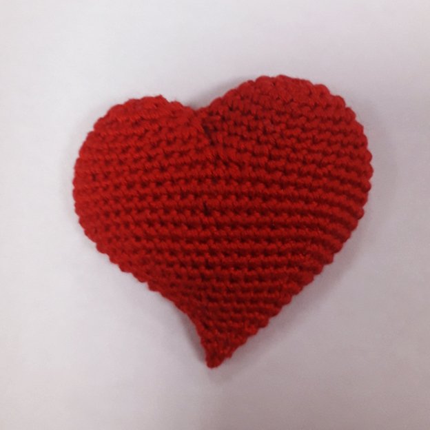 Blog-Inhaltsbild für 'Brosche "Verwundetes Herz"'