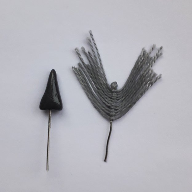 Blog-Inhaltsbild für 'Brosche "Verwundetes Herz"'