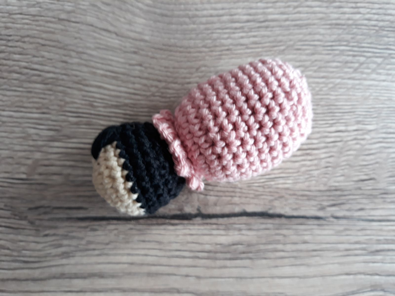 Blog-Inhaltsbild für 'Gratis Häkelanleitung, Anhänger Alena Marienchen'