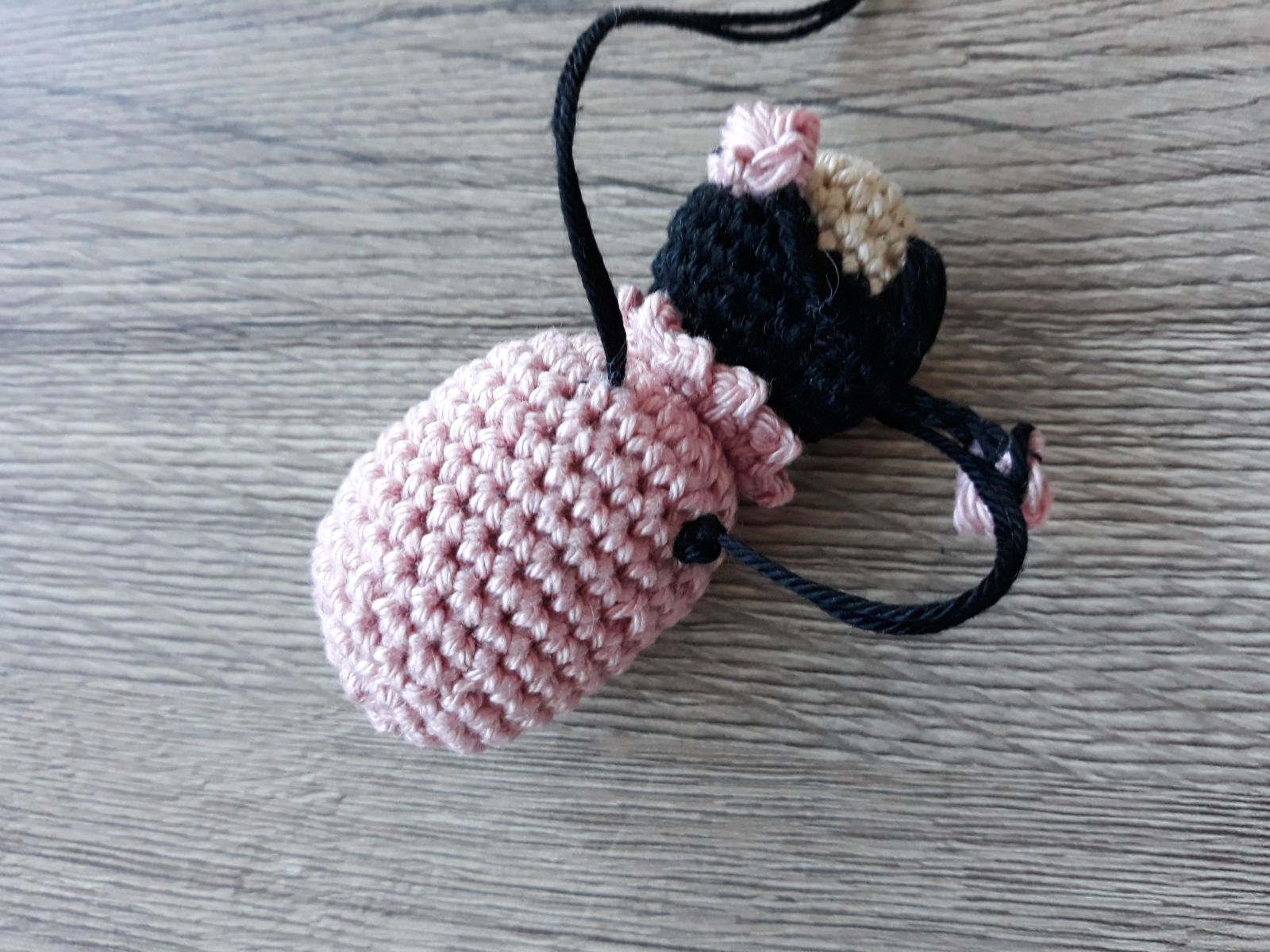 Blog-Inhaltsbild für '15. Herzensdiamanten von Wolldiamant: Der kleine Marienkäfer und das Glück, anders zu sein'