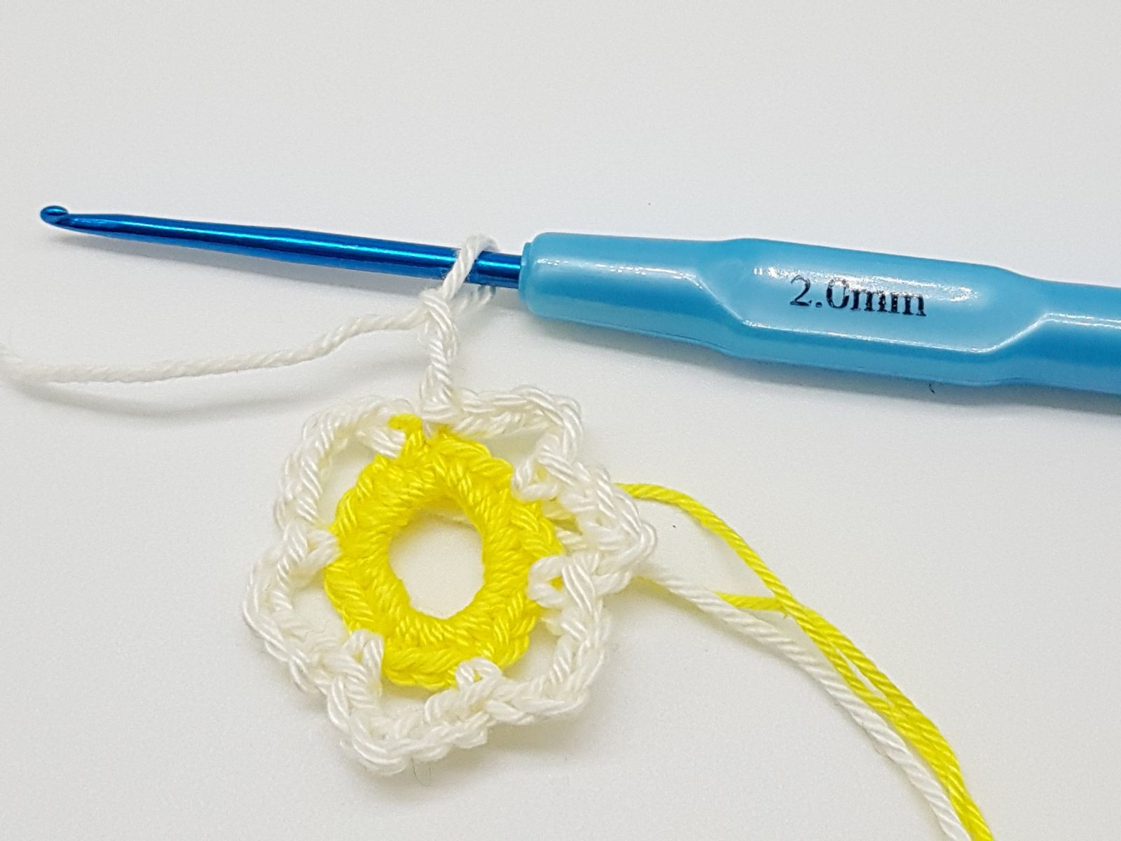 Blog-Inhaltsbild für 'Kostenlose Häkelanleitung für eine Glasumhäkelung'