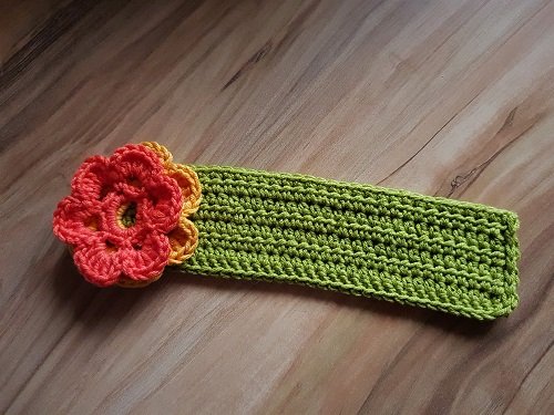 Blog-Inhaltsbild für 'Lesezeichen Häkelanleitung kostenlos'