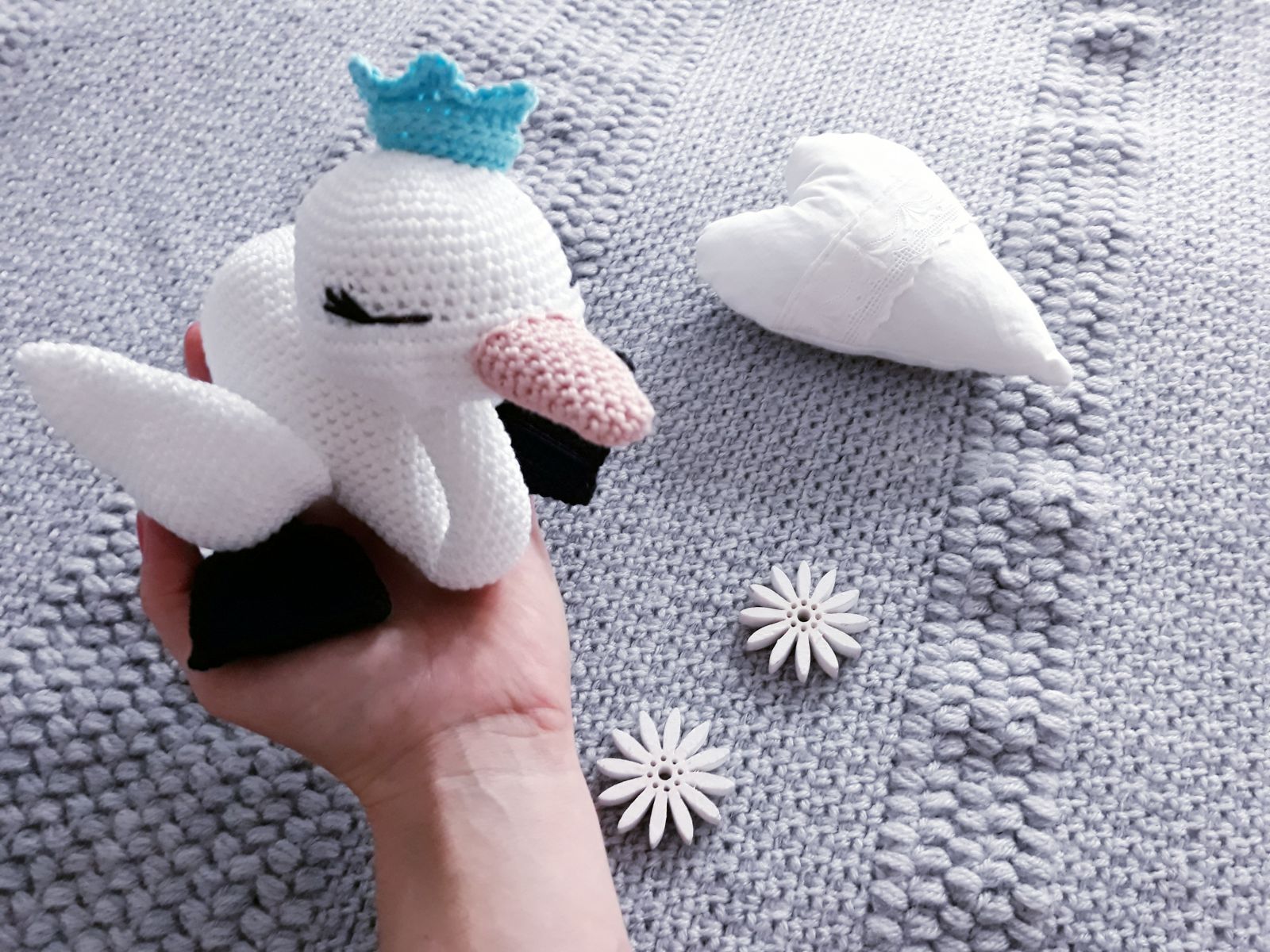 Blog-Inhaltsbild für 'Schwanenprinzessin, kostenlose Häkelanleitung'