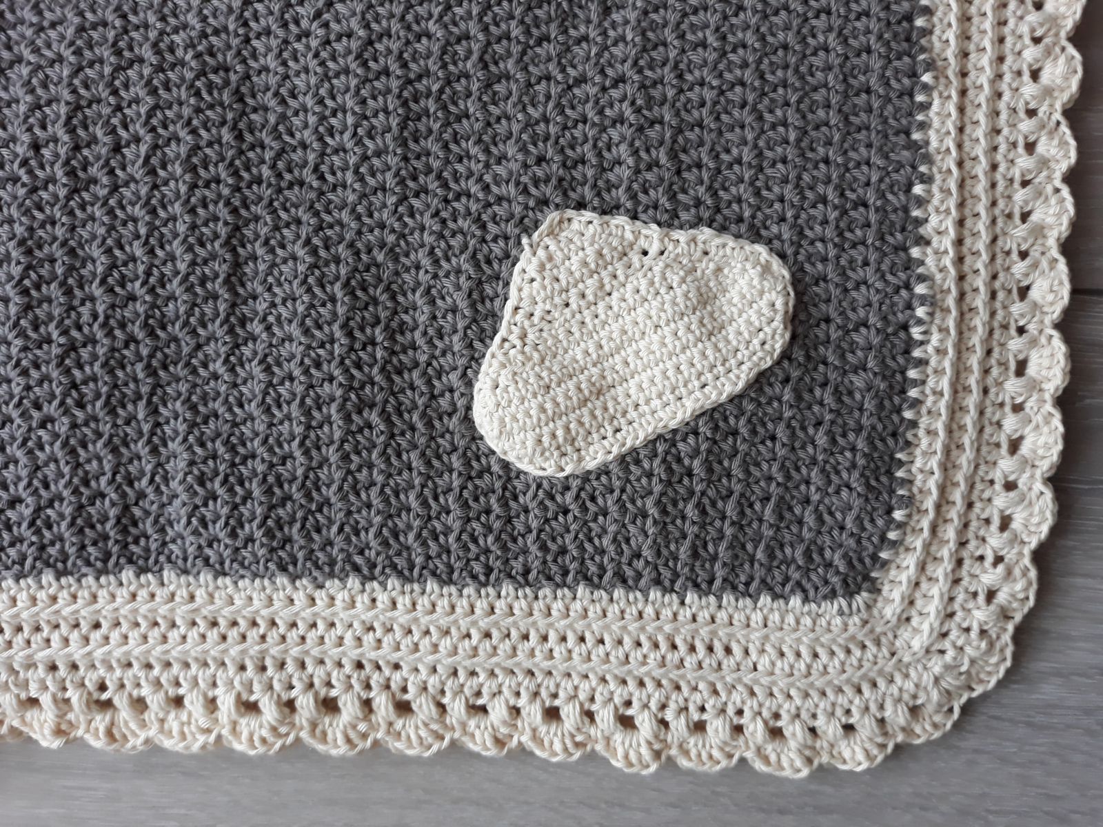 Blog-Inhaltsbild für 'Wolkenapplikation , kostenlose Häkelanleitung'