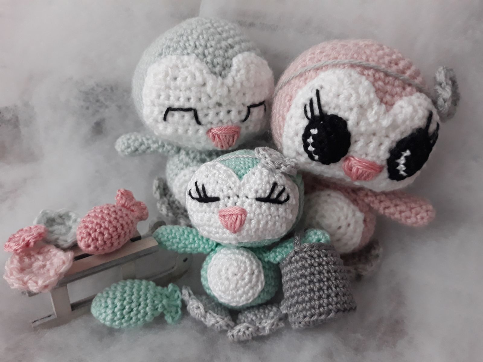 Blog-Inhaltsbild für 'Kleine Pinguinfamilie, kostenlose Häkelanleitung'