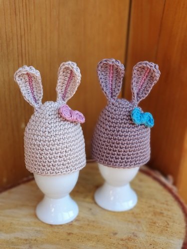 Blog-Inhaltsbild für 'Kostenlose Häkelanleitung Osterhäschen Eierwärmer'