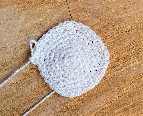 Blog-Inhaltsbild für 'Kostenlose Häkelanleitung Häschen Untersetzer'