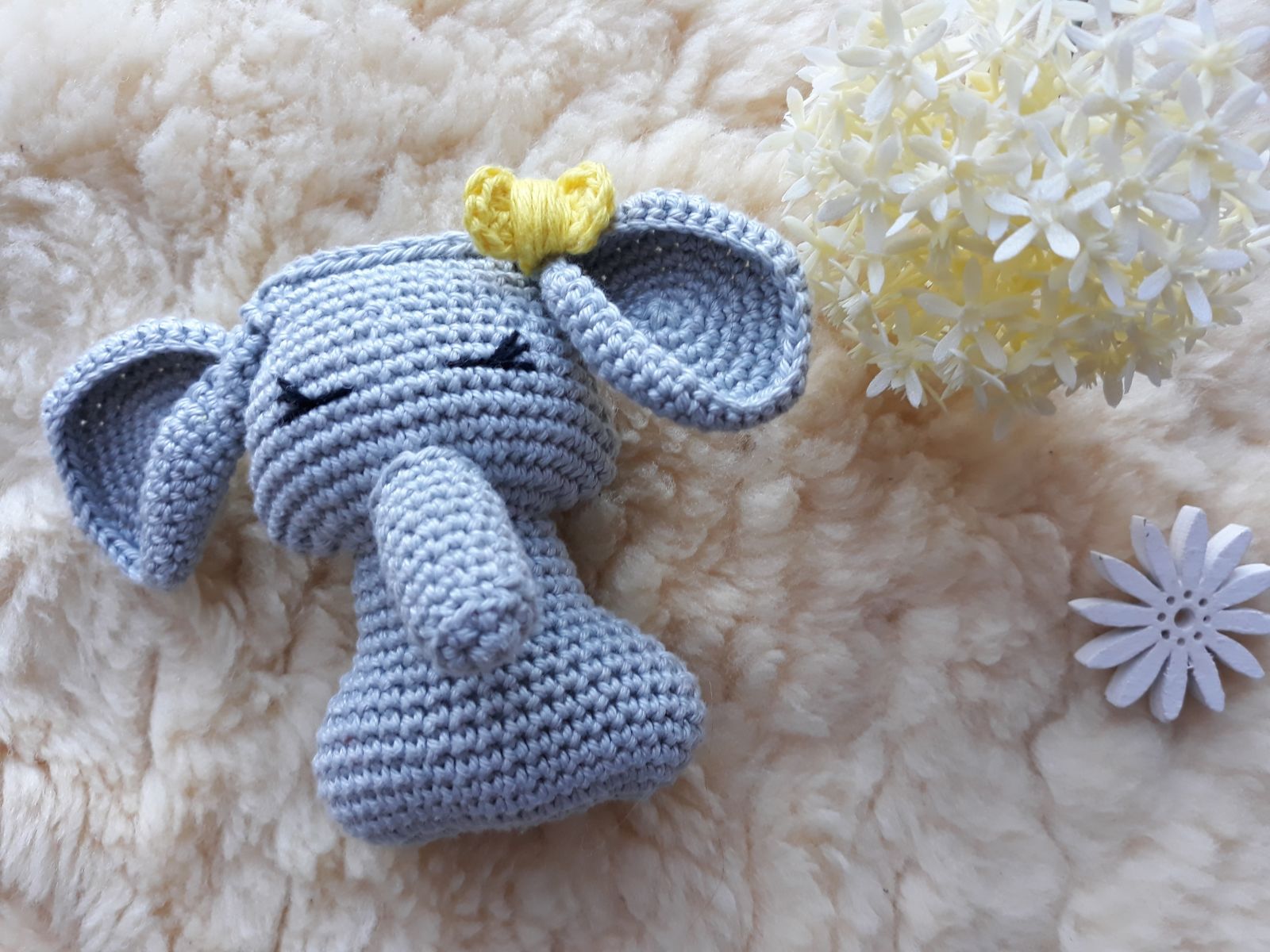 Blog-Inhaltsbild für 'Elefantenparade Elli, kostenlose Häkelanleitung'