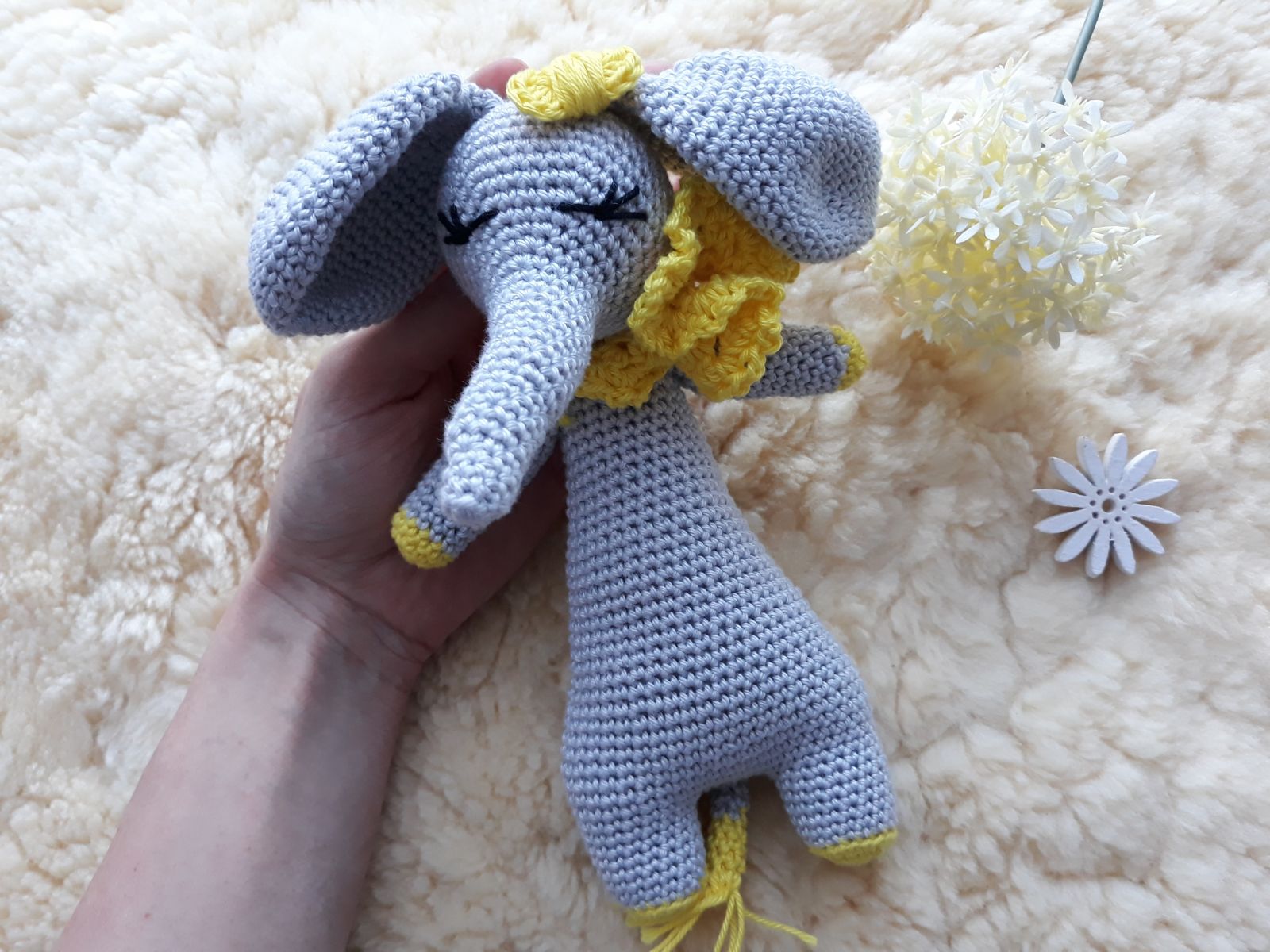 Blog-Inhaltsbild für 'Elefantenparade Elli, kostenlose Häkelanleitung'