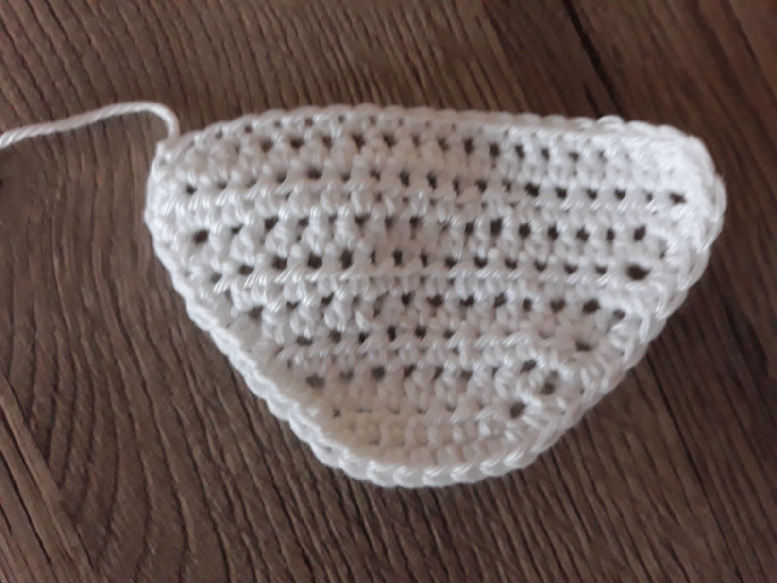 Blog-Inhaltsbild für 'Mini- Schmusetuch Panda Paco, kostenlose Häkelanleitung'