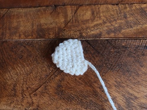 Blog-Inhaltsbild für 'Kostenlose Häkelanleitung "Schäfchen Kuscheltuch"'