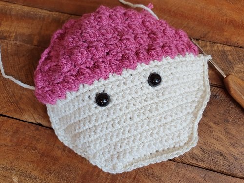 Blog-Inhaltsbild für 'Kostenlose Häkelanleitung "Schäfchen Kuscheltuch"'