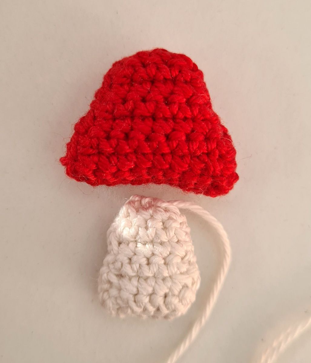 Blog content image for 'Free Crochet Pattern Keychain Mushroom'