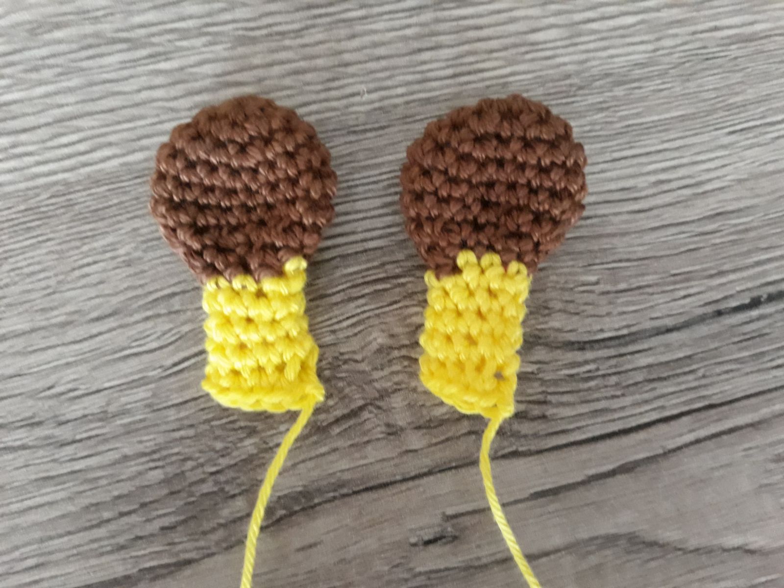 Blog-Inhaltsbild für 'Mini- Schmusetuch Giraffe Gerta, kostenlose Häkelanleitung'