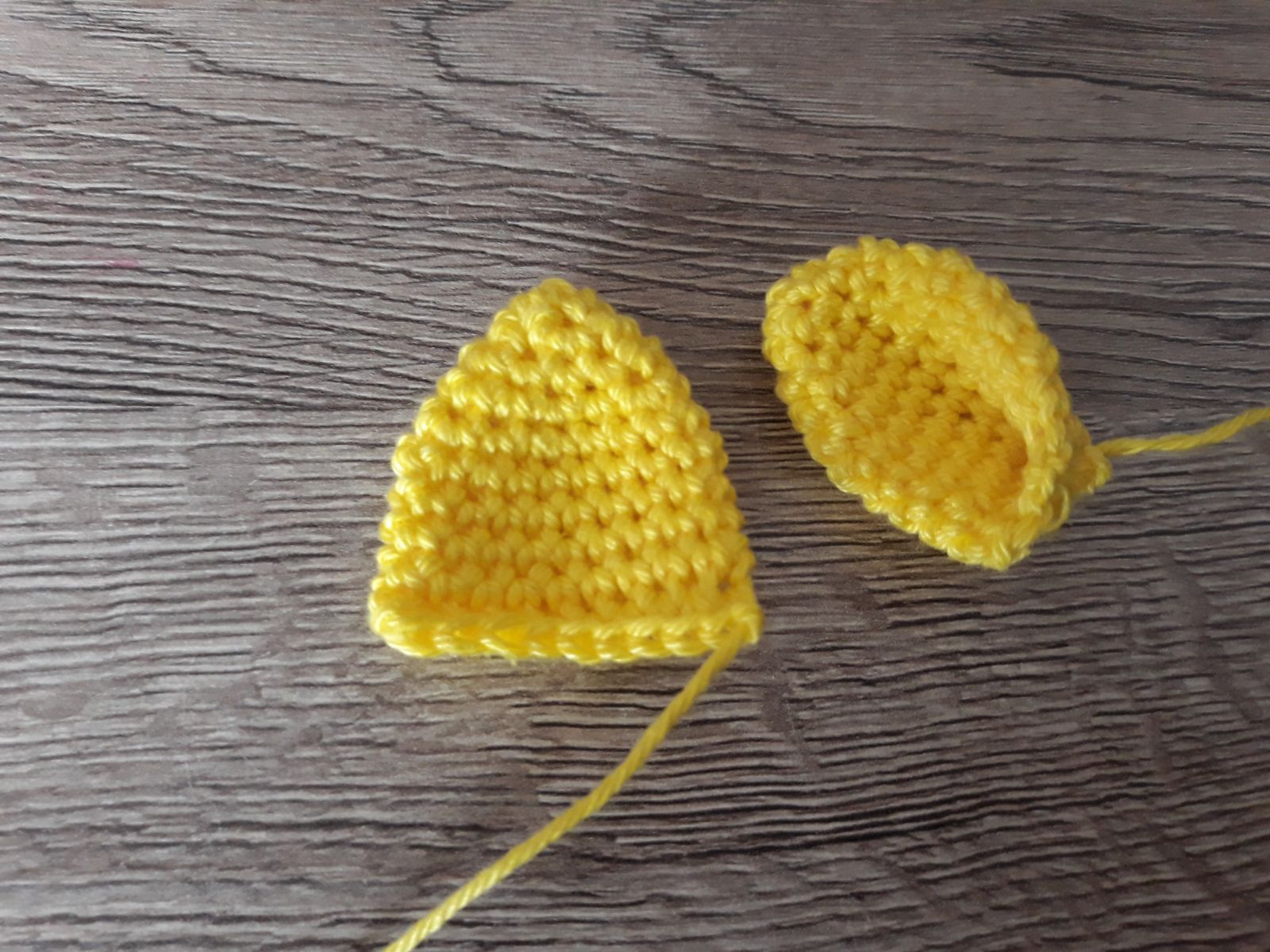 Blog-Inhaltsbild für 'Rassel Giraffe Gerta, kostenlose Häkelanleitung'