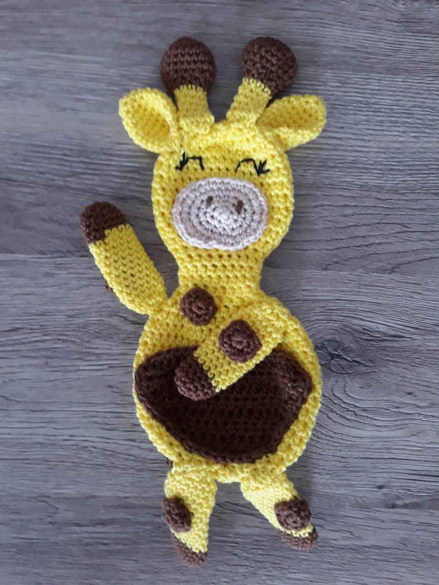 Blog-Inhaltsbild für 'Mini- Schmusetuch Giraffe Gerta, kostenlose Häkelanleitung'