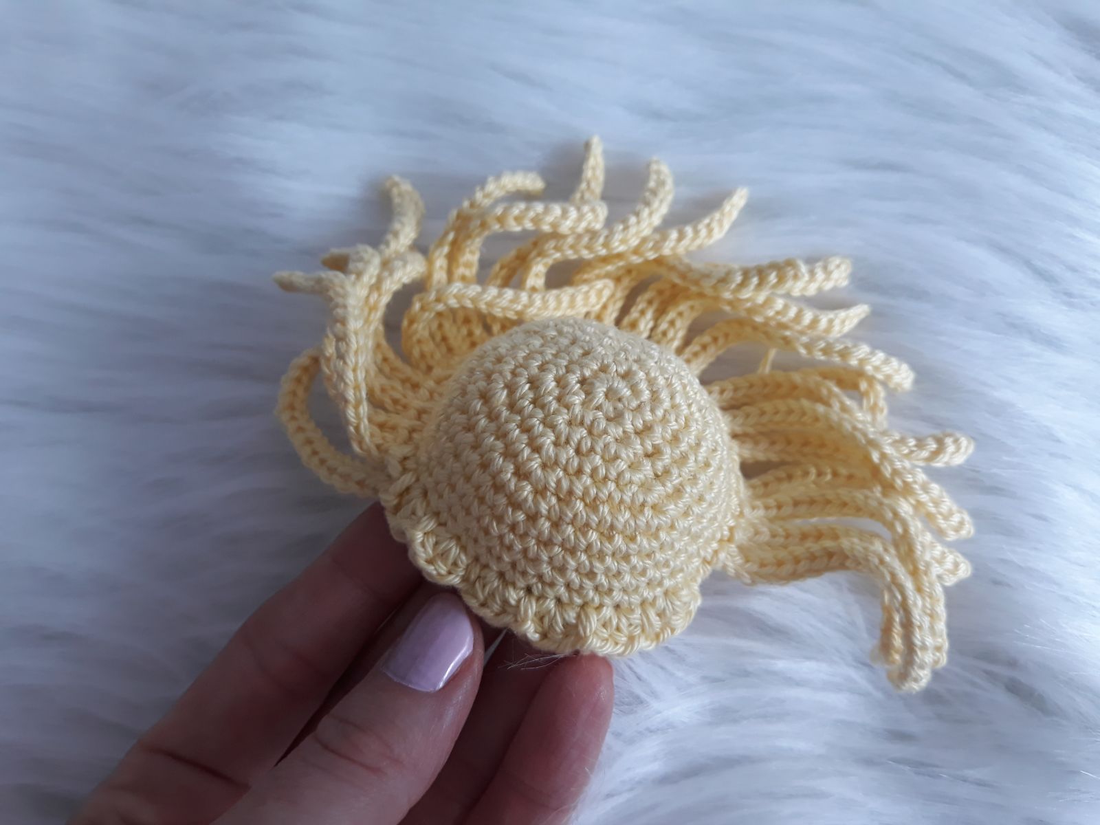 Blog-Inhaltsbild für 'Weihnachtswichtel, kostenlose Häkelanleitung'