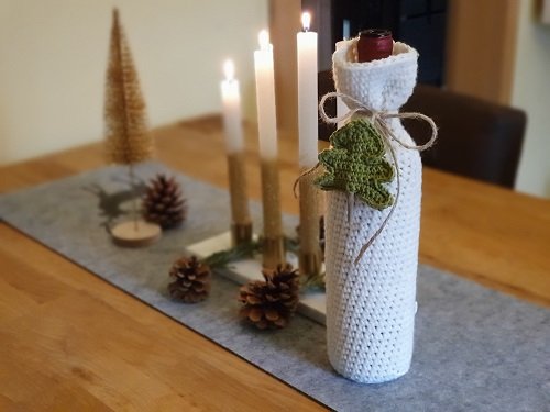 Blog-Inhaltsbild für 'Kostenlose Häkelanleitung Weinflaschen Anzug'