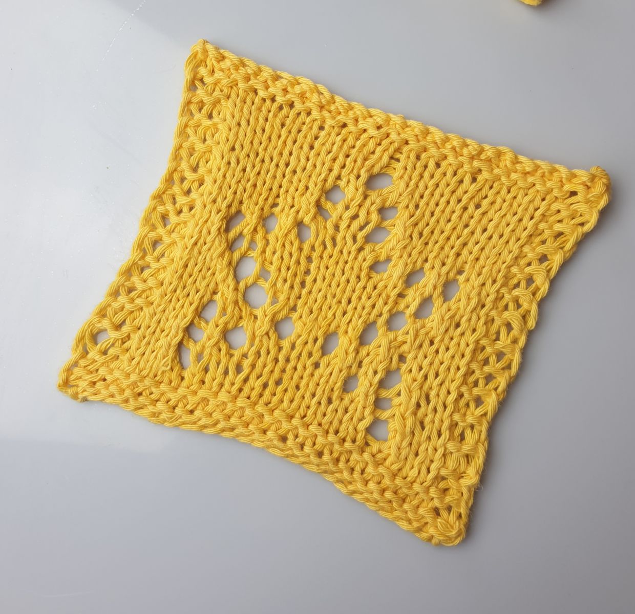 Blog-Inhaltsbild für 'Gratis Anleitungen für Strick patches nr 1-5 (patchwork decke)'