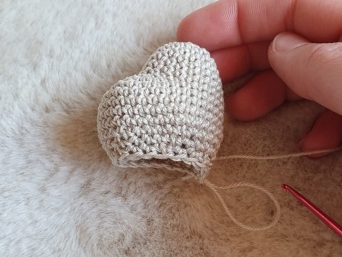 Blog-Inhaltsbild für 'Kostenlose Häkelanleitung Vogel'