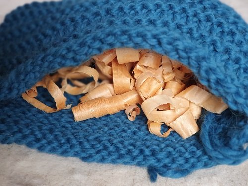 Blog-Inhaltsbild für 'Kostenlose Strickanleitung für ein Zirbenkissen'