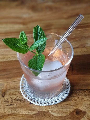 Blog-Inhaltsbild für 'Kostenlose Häkelanleitung Cocktail-Untersetzer'