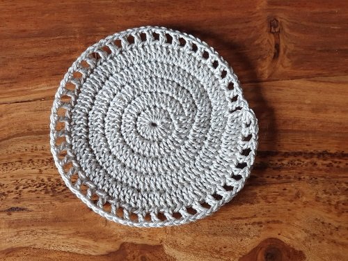 Blog-Inhaltsbild für 'Kostenlose Häkelanleitung Cocktail-Untersetzer'